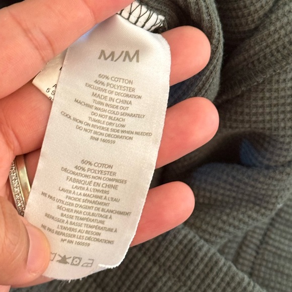 WEAR by Erin Andrews Women's Green Bay Packers Lounge Set - Picture 6 of 6